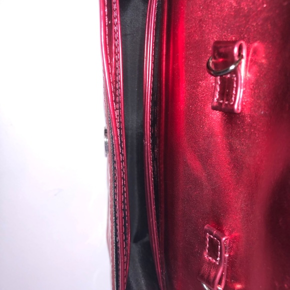 Marc Jacobs for Marc Jacobs Limited Edition Red Metallic Heart Crossbody/Clutch - Picture 12 of 16
